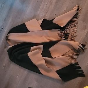 Reversible Wrap